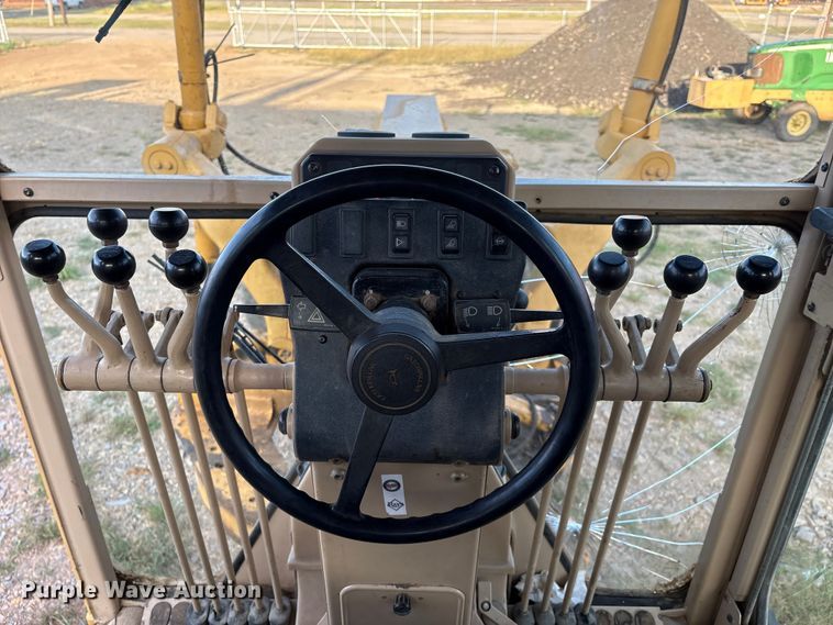 image for item IE9231 2007 Caterpillar 140H VHP Plus motor grader