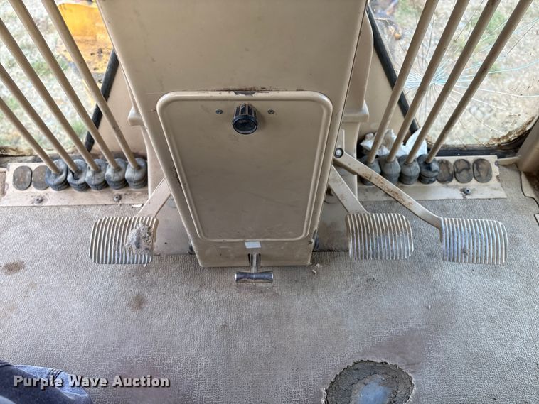 image for item IE9231 2007 Caterpillar 140H VHP Plus motor grader