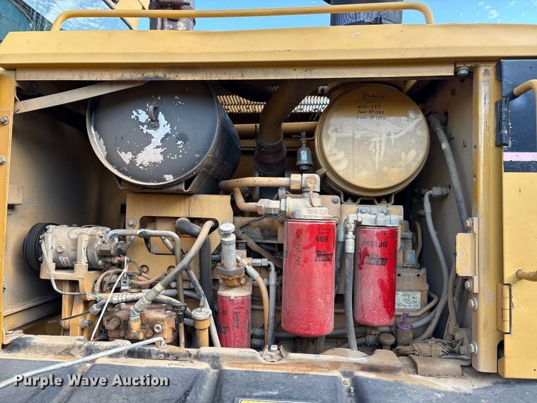 image for item IE9231 2007 Caterpillar 140H VHP Plus motor grader