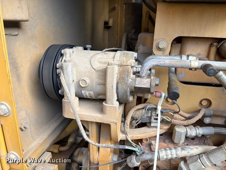 image for item IE9231 2007 Caterpillar 140H VHP Plus motor grader