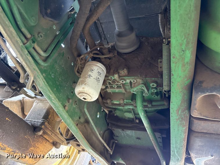 image for item IE9232 John Deere 6615 tractor