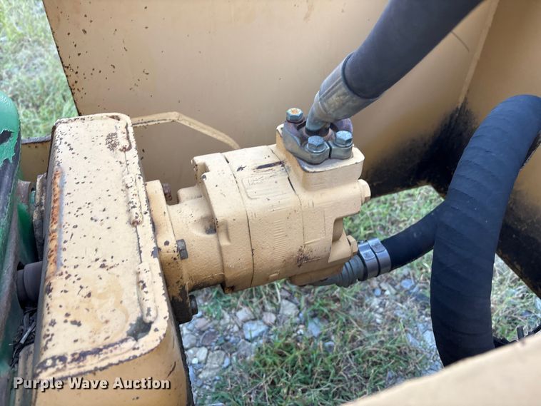 image for item IE9232 John Deere 6615 tractor