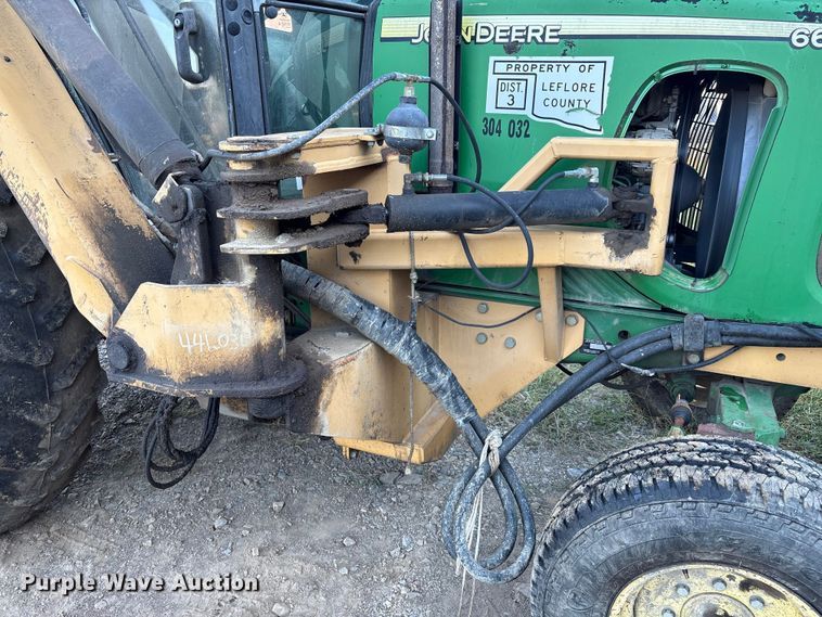 image for item IE9232 John Deere 6615 tractor