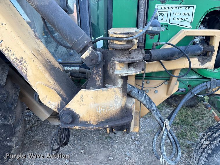 image for item IE9232 John Deere 6615 tractor