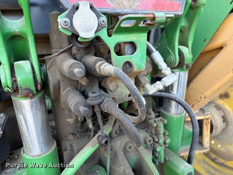 image for item IE9232 John Deere 6615 tractor