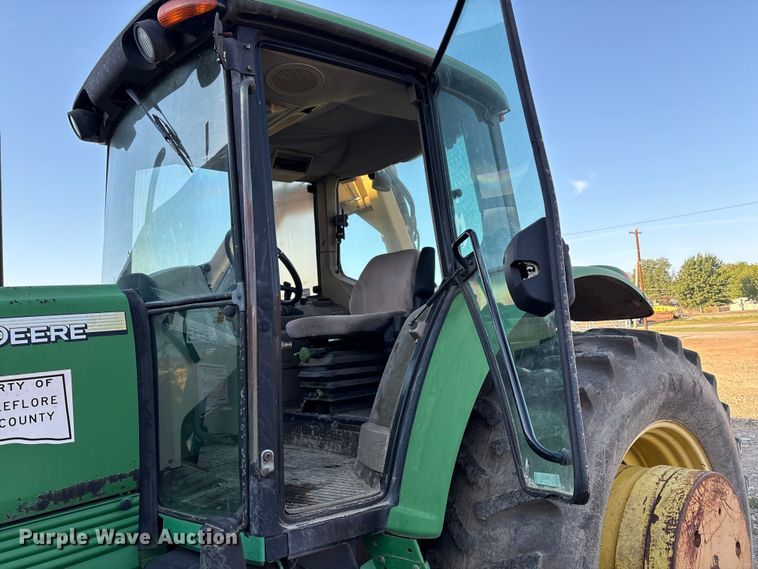 image for item IE9232 John Deere 6615 tractor