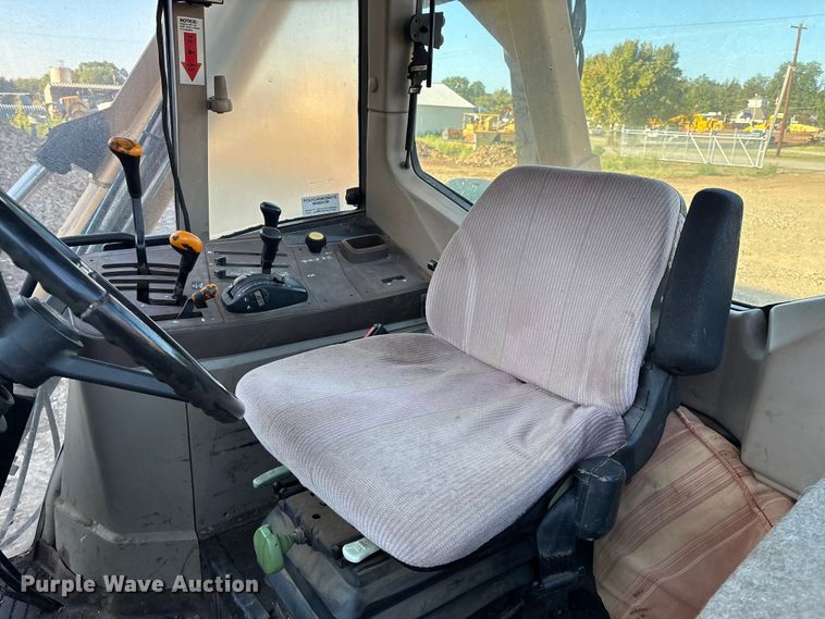 image for item IE9232 John Deere 6615 tractor