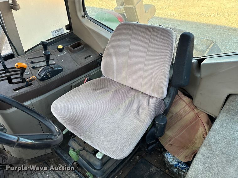 image for item IE9232 John Deere 6615 tractor