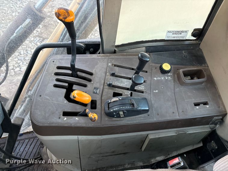 image for item IE9232 John Deere 6615 tractor