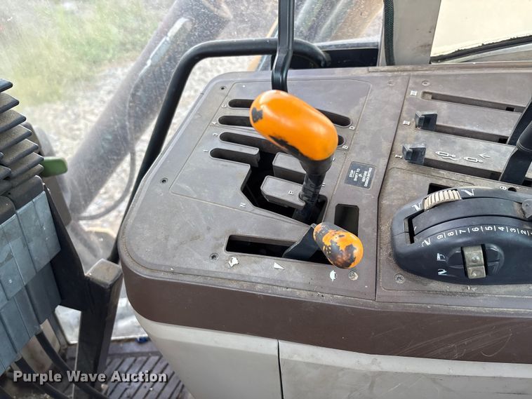 image for item IE9232 John Deere 6615 tractor