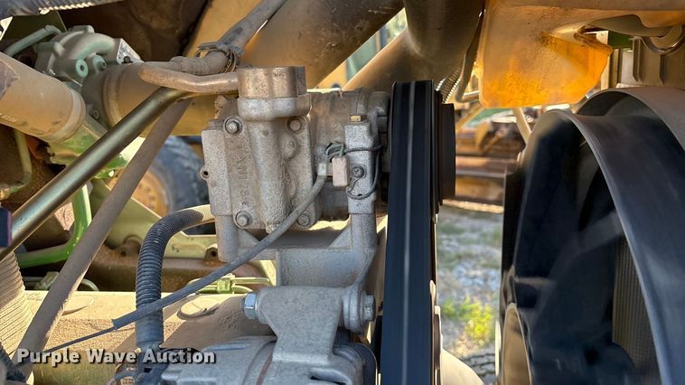 image for item IE9232 John Deere 6615 tractor