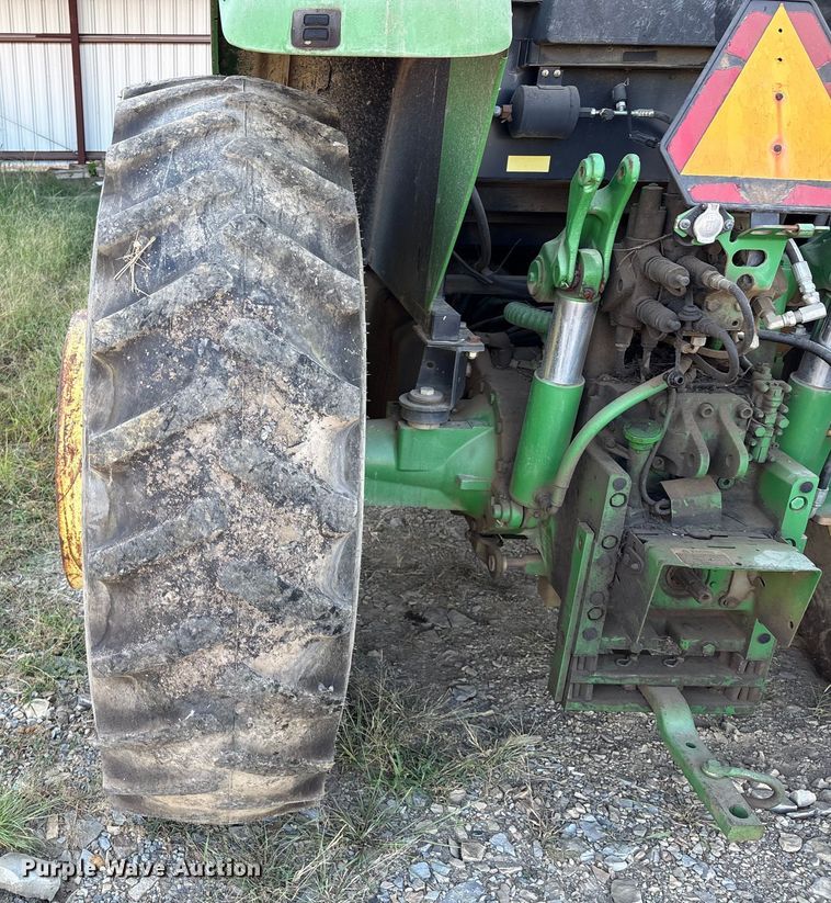 image for item IE9232 John Deere 6615 tractor