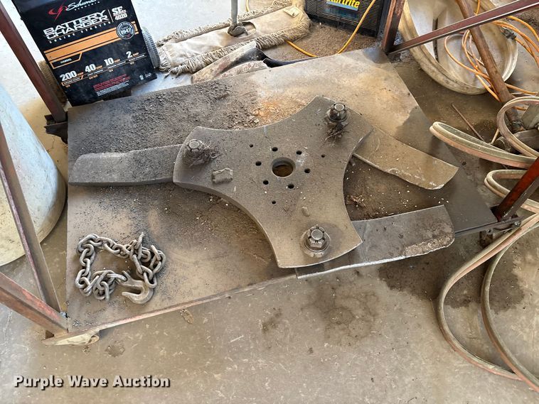 image for item IE9232 John Deere 6615 tractor