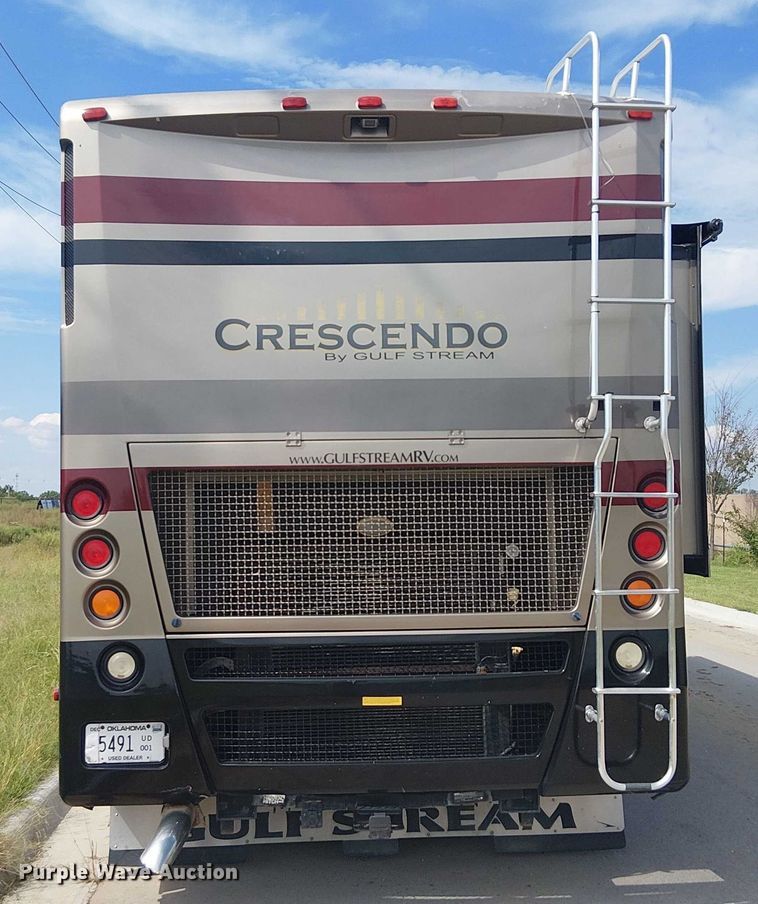 image for item DJ7827 2007 Gulf Stream 8390 Crescendo RV