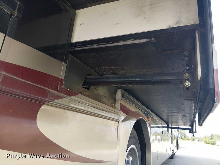 image for item DJ7827 2007 Gulf Stream 8390 Crescendo RV