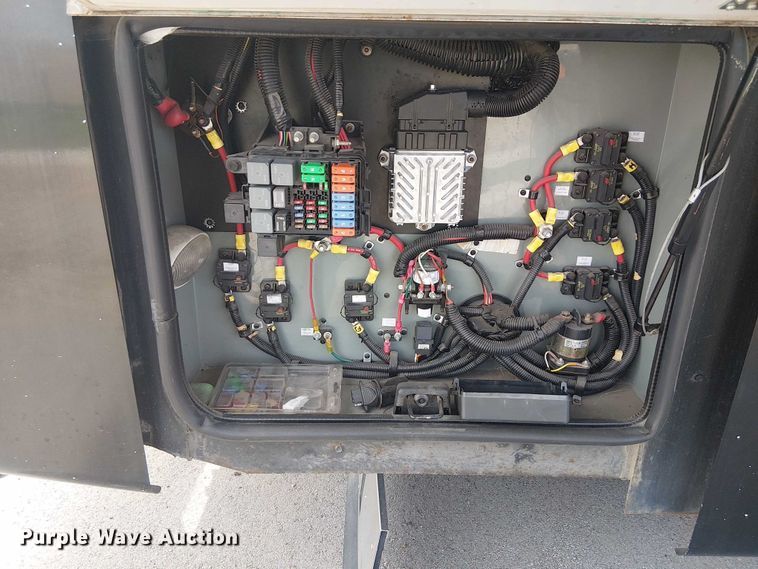 image for item DJ7827 2007 Gulf Stream 8390 Crescendo RV