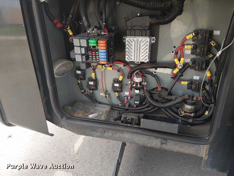 image for item DJ7827 2007 Gulf Stream 8390 Crescendo RV