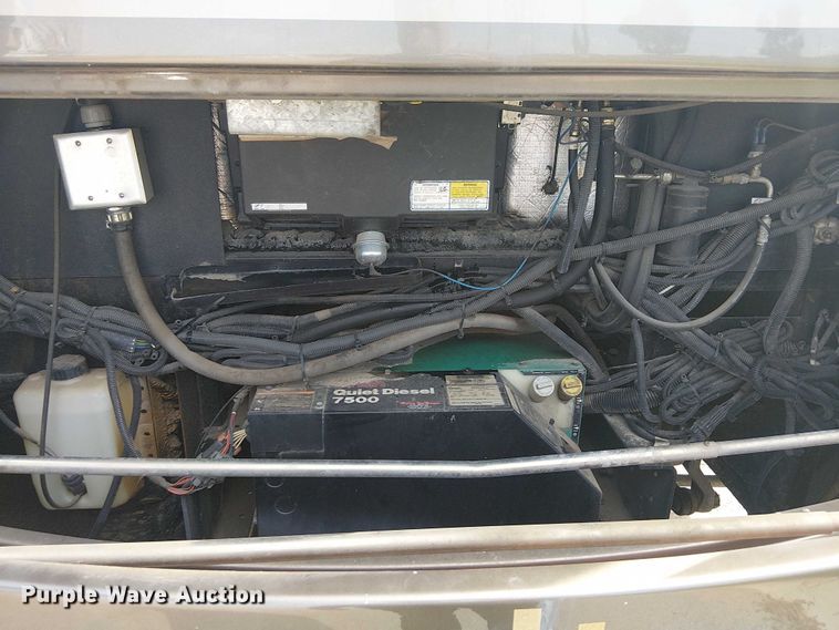 image for item DJ7827 2007 Gulf Stream 8390 Crescendo RV