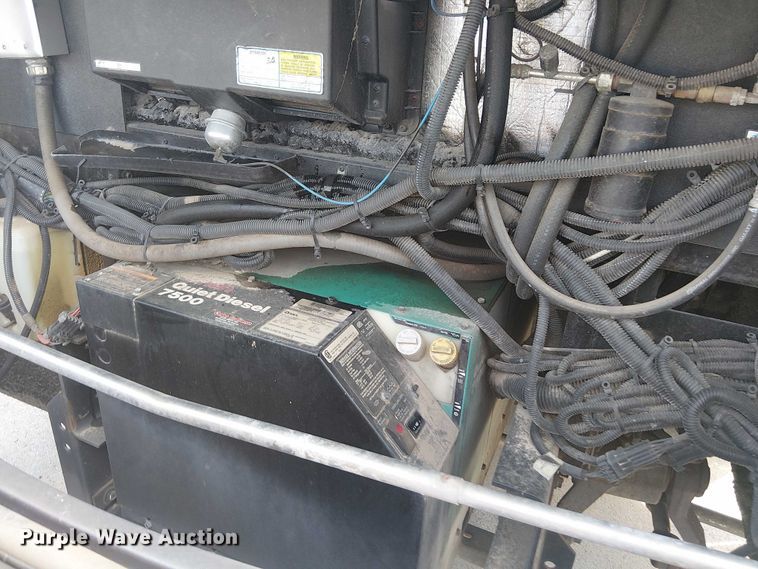 image for item DJ7827 2007 Gulf Stream 8390 Crescendo RV