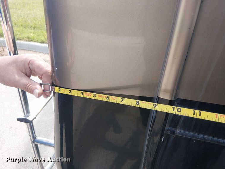 image for item DJ7827 2007 Gulf Stream 8390 Crescendo RV