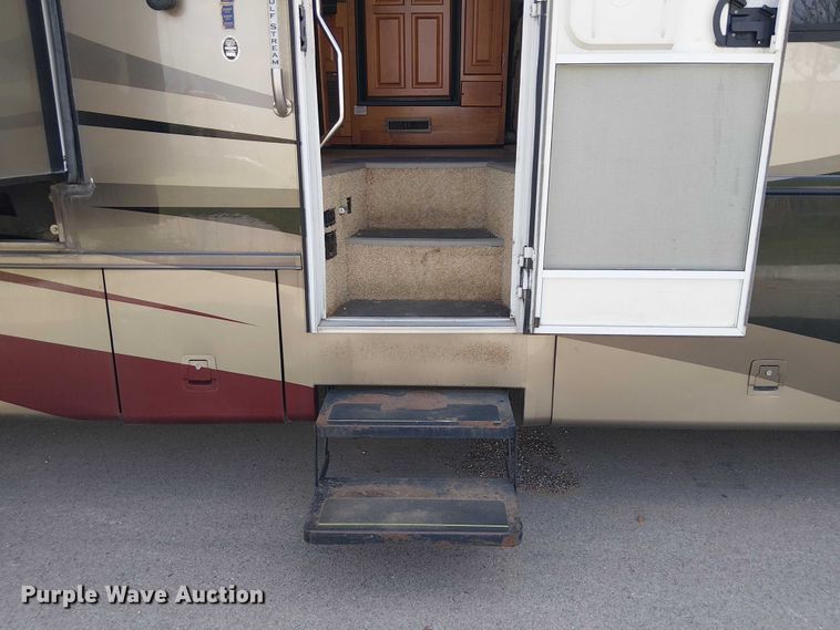 image for item DJ7827 2007 Gulf Stream 8390 Crescendo RV