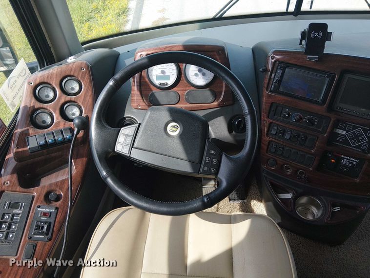 image for item DJ7827 2007 Gulf Stream 8390 Crescendo RV