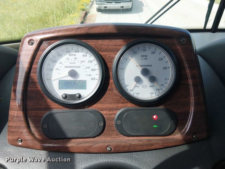 image for item DJ7827 2007 Gulf Stream 8390 Crescendo RV