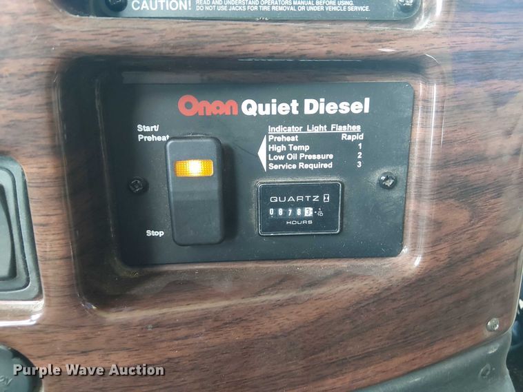 image for item DJ7827 2007 Gulf Stream 8390 Crescendo RV