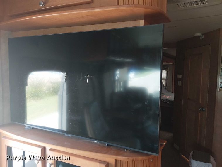 image for item DJ7827 2007 Gulf Stream 8390 Crescendo RV