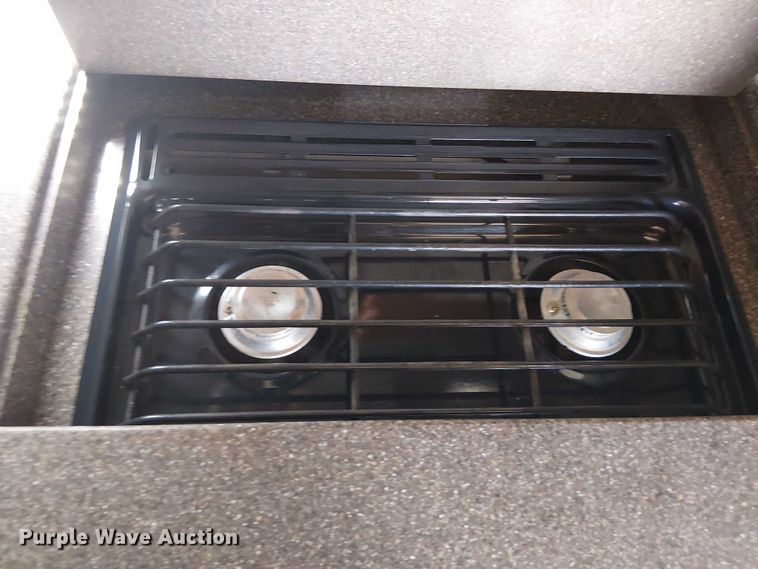 image for item DJ7827 2007 Gulf Stream 8390 Crescendo RV