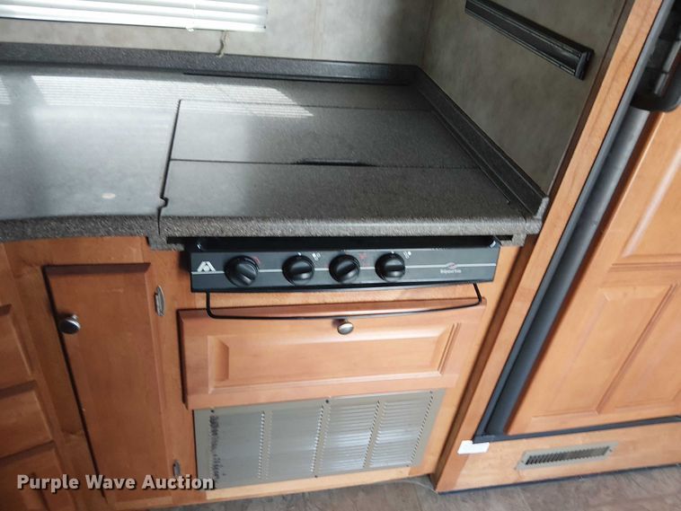 image for item DJ7827 2007 Gulf Stream 8390 Crescendo RV