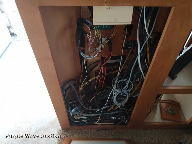 image for item DJ7827 2007 Gulf Stream 8390 Crescendo RV