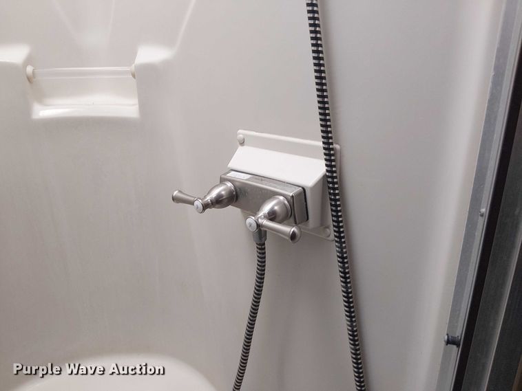 image for item DJ7827 2007 Gulf Stream 8390 Crescendo RV