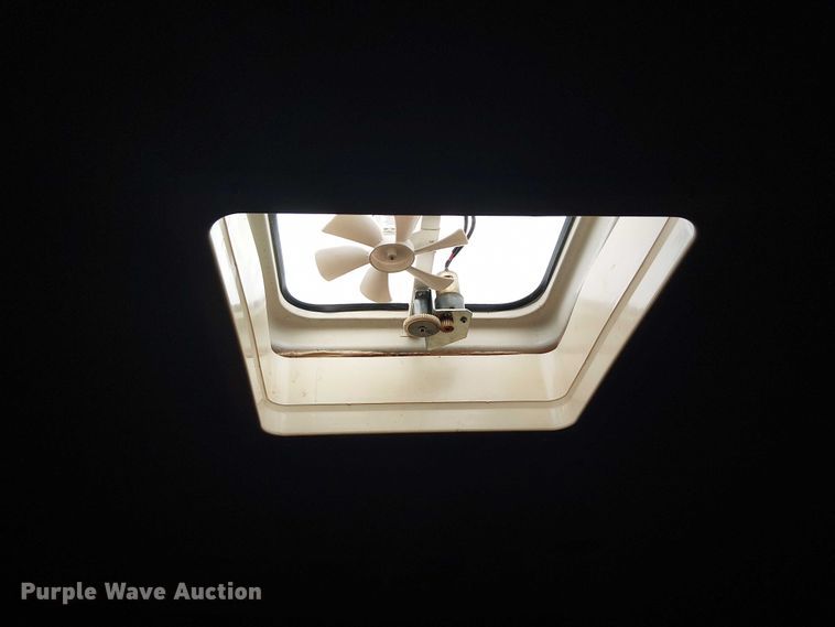 image for item DJ7827 2007 Gulf Stream 8390 Crescendo RV