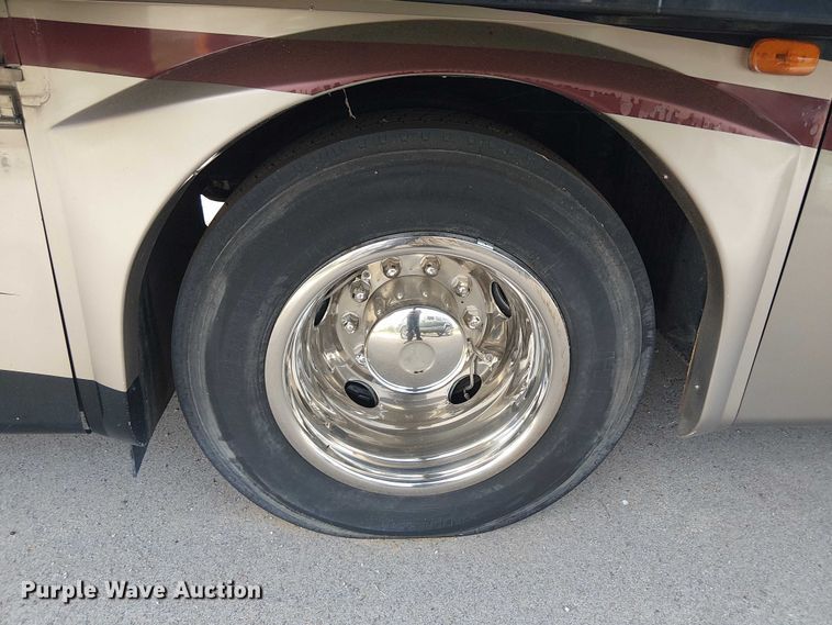 image for item DJ7827 2007 Gulf Stream 8390 Crescendo RV