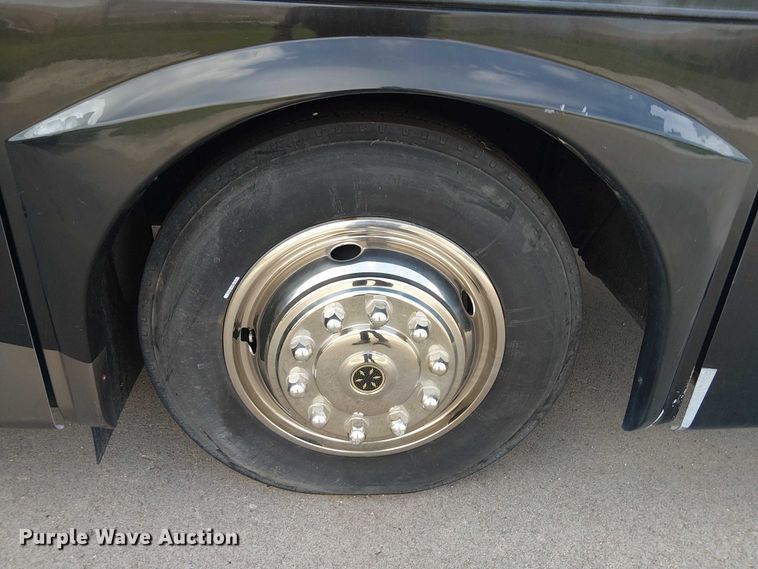 image for item DJ7827 2007 Gulf Stream 8390 Crescendo RV