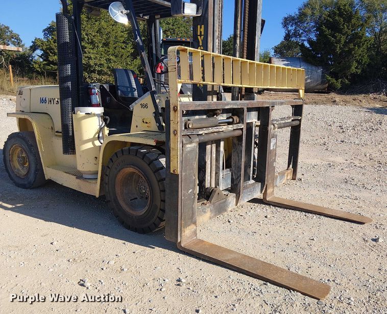 image for item DJ7830 2000 Hyster H135XL forklift