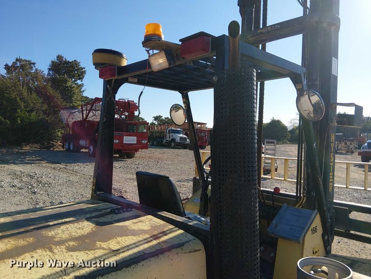 image for item DJ7830 2000 Hyster H135XL forklift