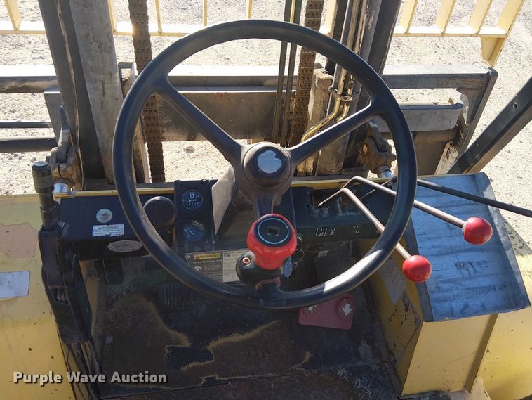 image for item DJ7830 2000 Hyster H135XL forklift