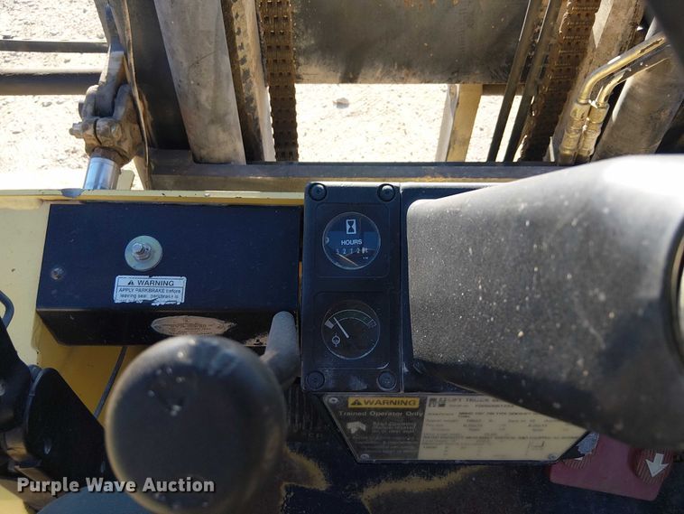 image for item DJ7830 2000 Hyster H135XL forklift