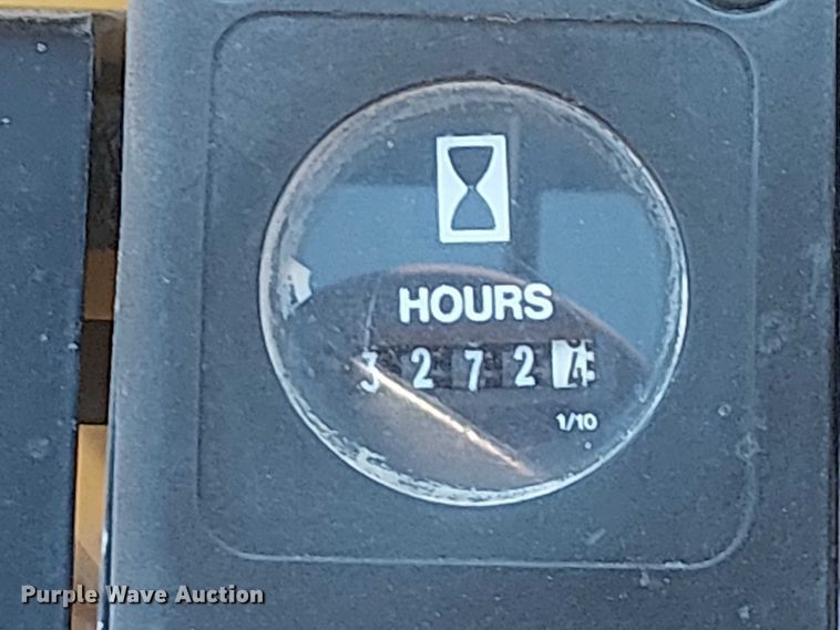 image for item DJ7830 2000 Hyster H135XL forklift