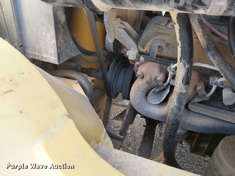 image for item DJ7830 2000 Hyster H135XL forklift