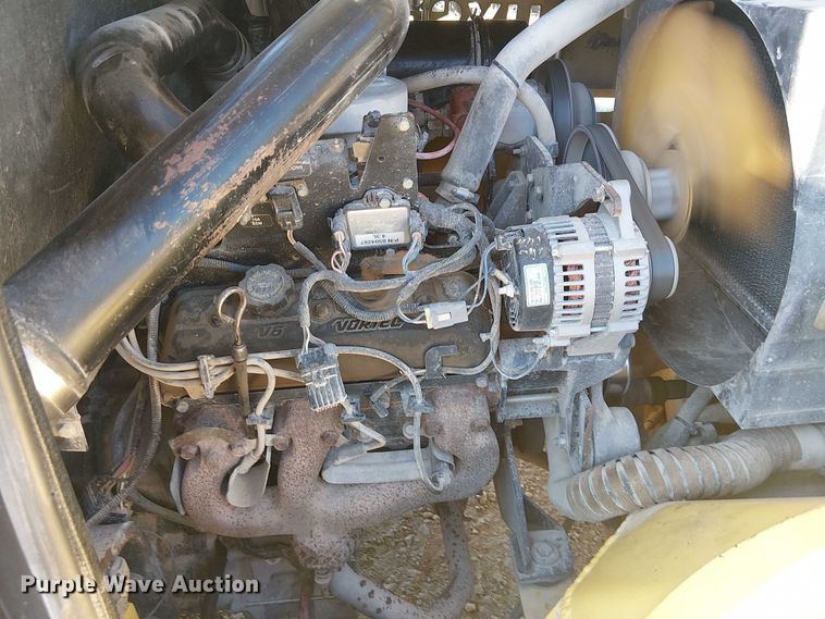 image for item DJ7830 2000 Hyster H135XL forklift