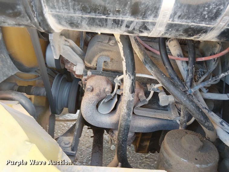 image for item DJ7830 2000 Hyster H135XL forklift