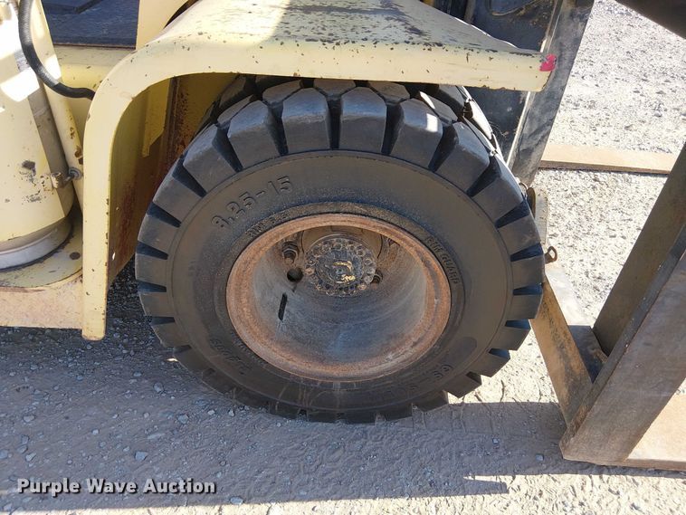 image for item DJ7830 2000 Hyster H135XL forklift