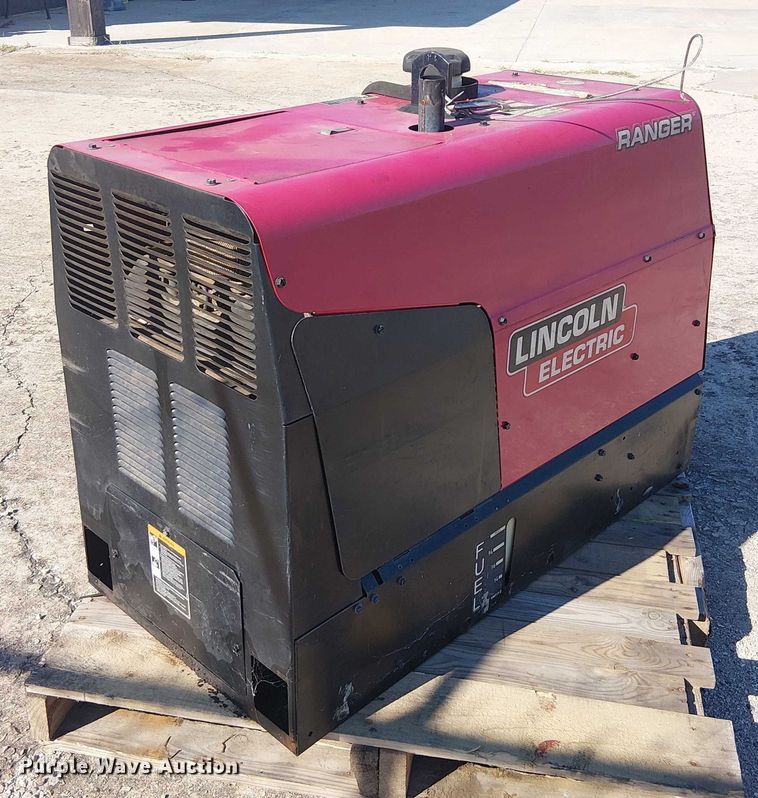 image for item DJ7832 Lincoln Electric 225 Ranger welder/generator