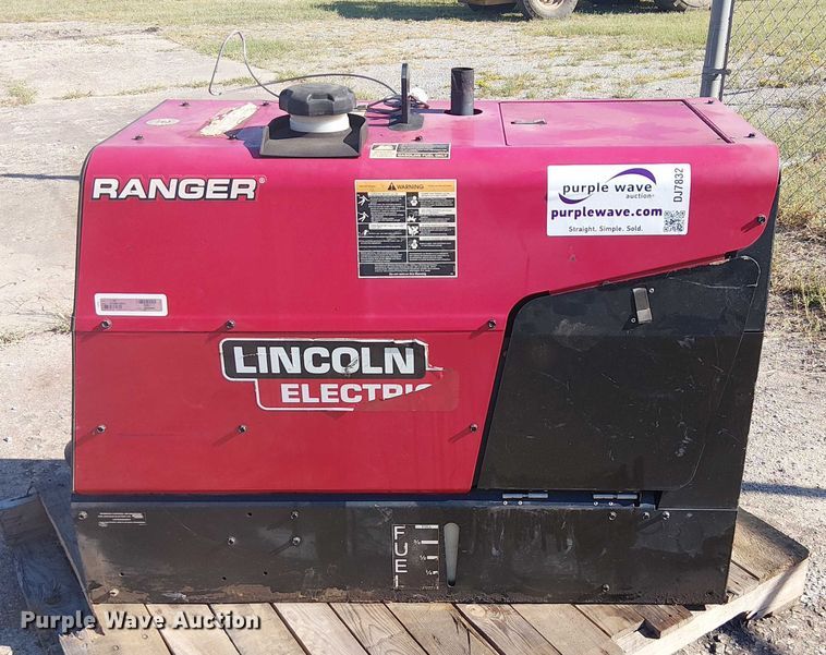 image for item DJ7832 Lincoln Electric 225 Ranger welder/generator