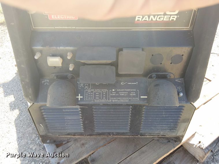 image for item DJ7832 Lincoln Electric 225 Ranger welder/generator