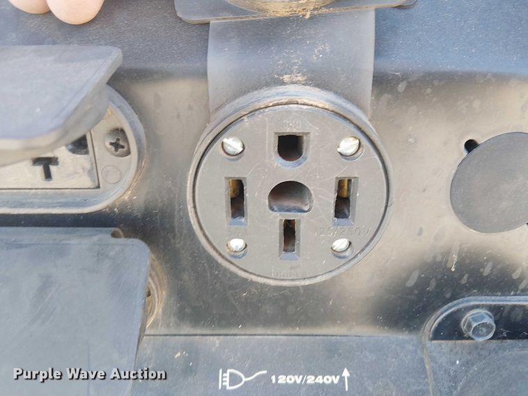 image for item DJ7832 Lincoln Electric 225 Ranger welder/generator