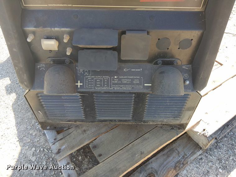image for item DJ7832 Lincoln Electric 225 Ranger welder/generator
